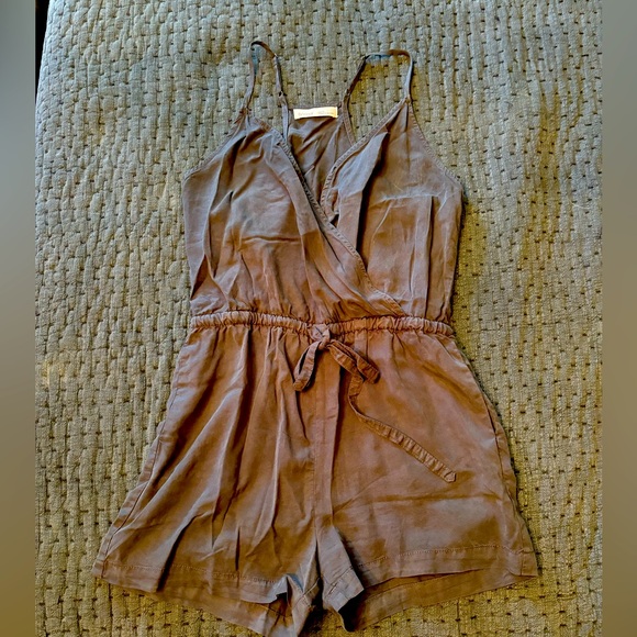 Dark gray pull on romper - Picture 1 of 2